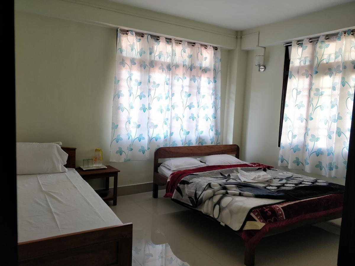 Hotel Pine Leaf Gangtok Ngoại thất bức ảnh