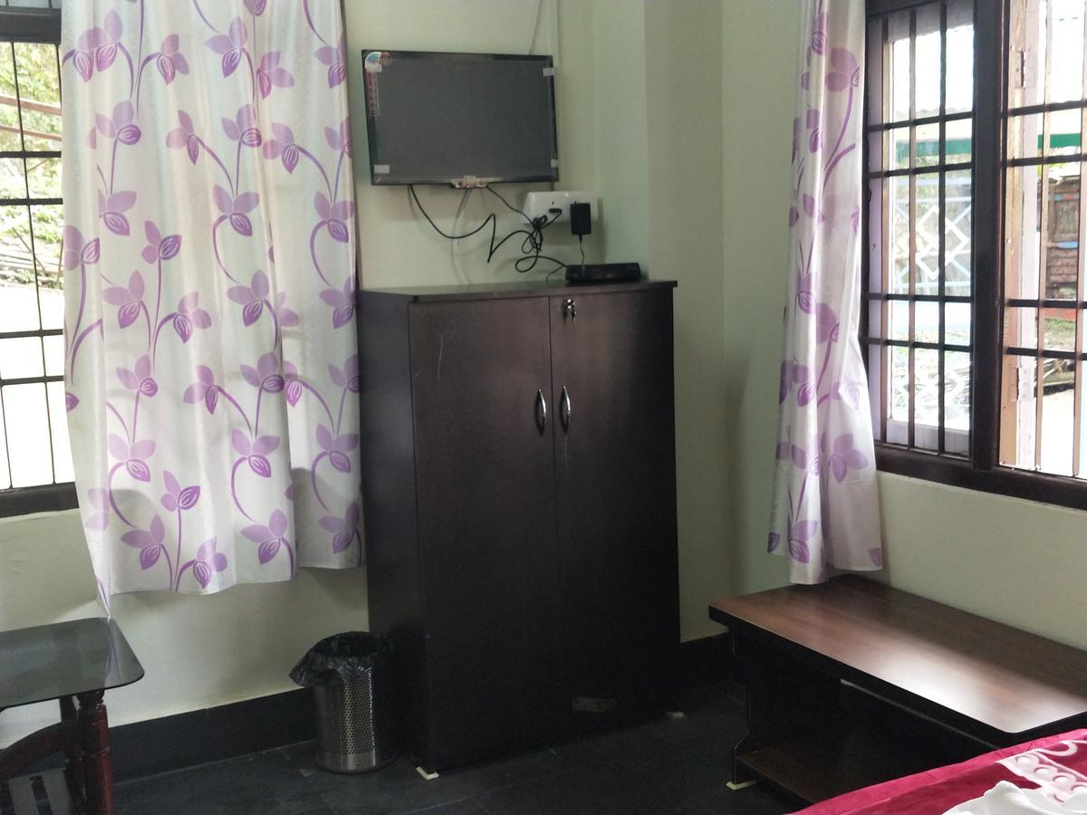 Hotel Pine Leaf Gangtok Ngoại thất bức ảnh
