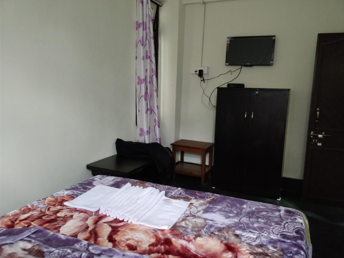 Hotel Pine Leaf Gangtok Ngoại thất bức ảnh